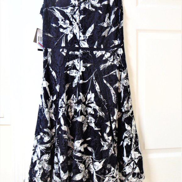 Taylor Petite SL V NECK LACE MIDI Navy 6-P - Picture 7 of 10